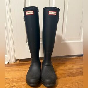 Hunter Classic Black Tall Boots LIKE NEW!!!
